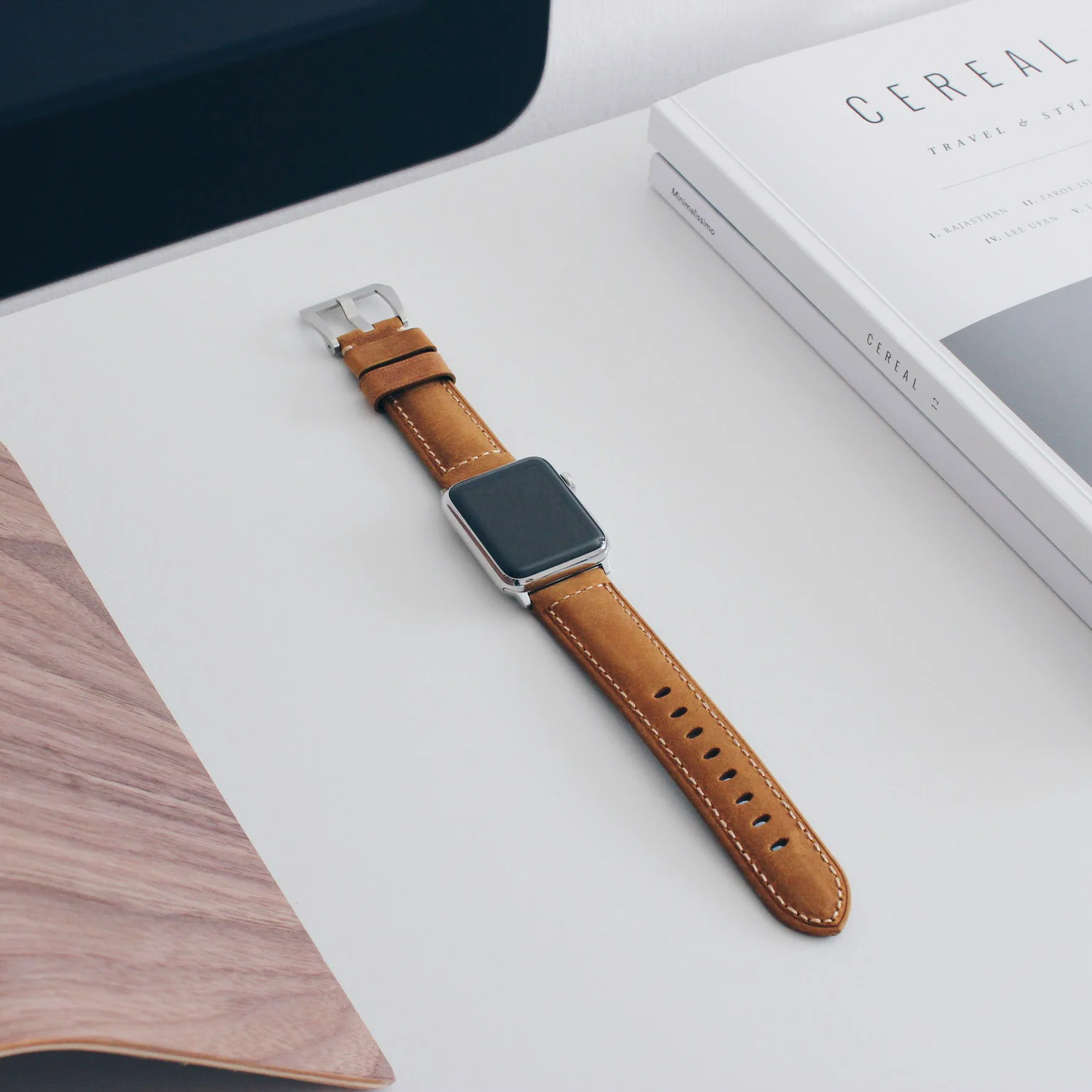 Leather Apple Watch Strap - Classic - Image 3