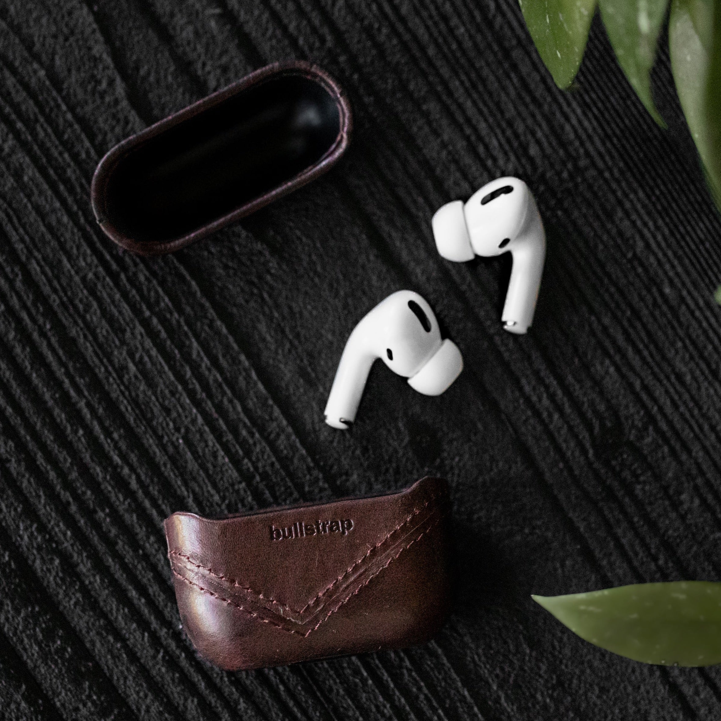 Leather AirPods Cases - BOURBON - Image 9
