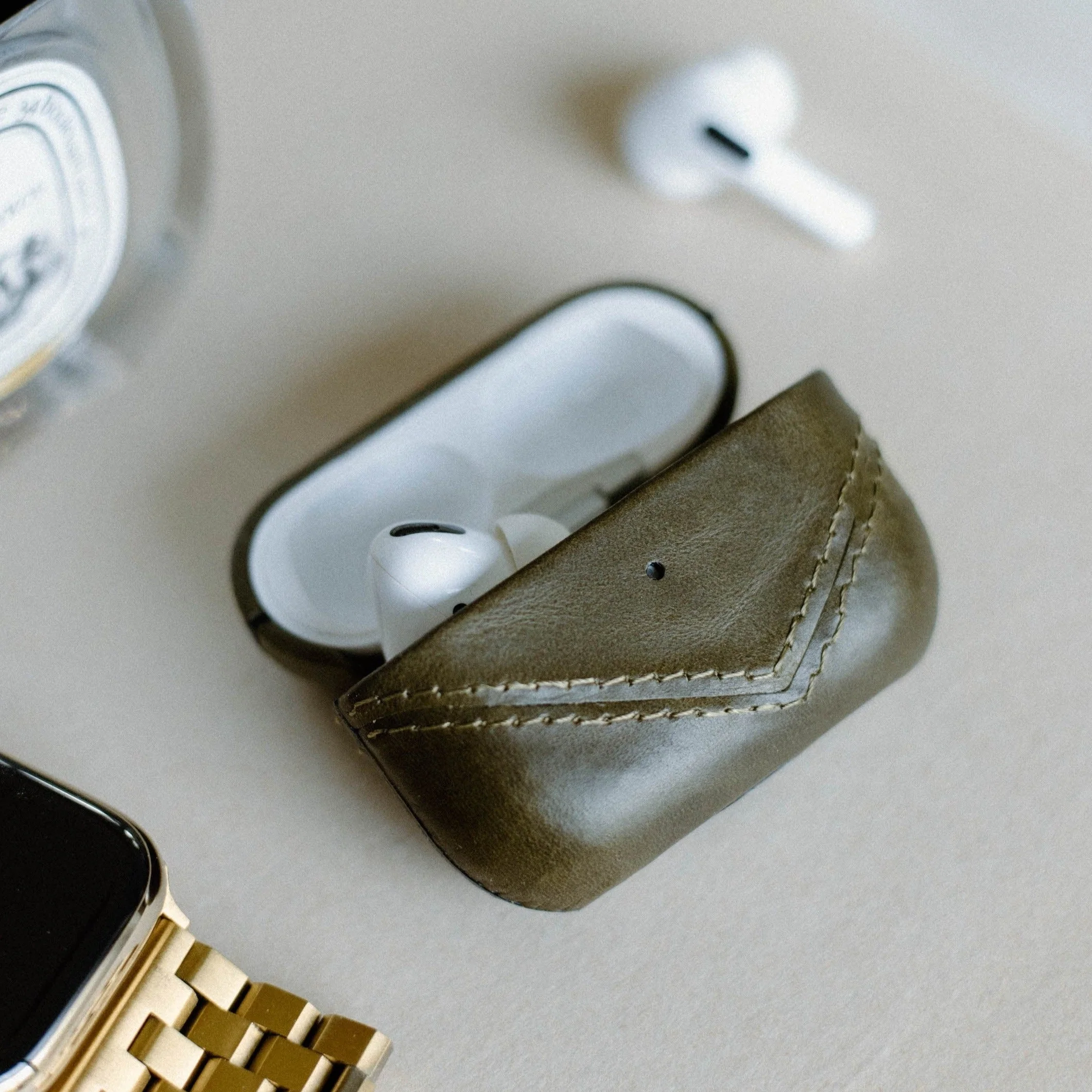 Leather AirPods Cases - MAVERICK - Image 6