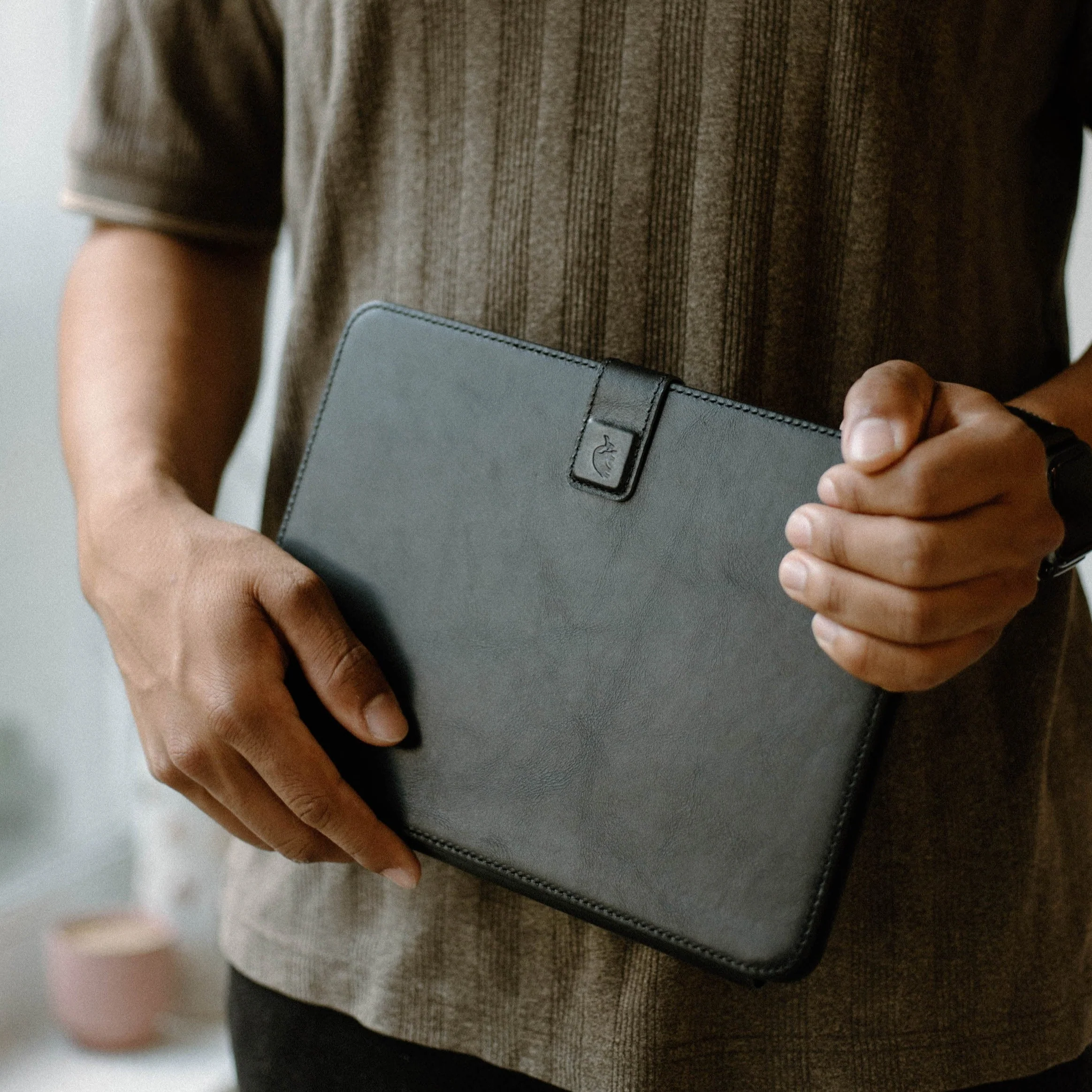 Leather iPad Case - Black - Image 14