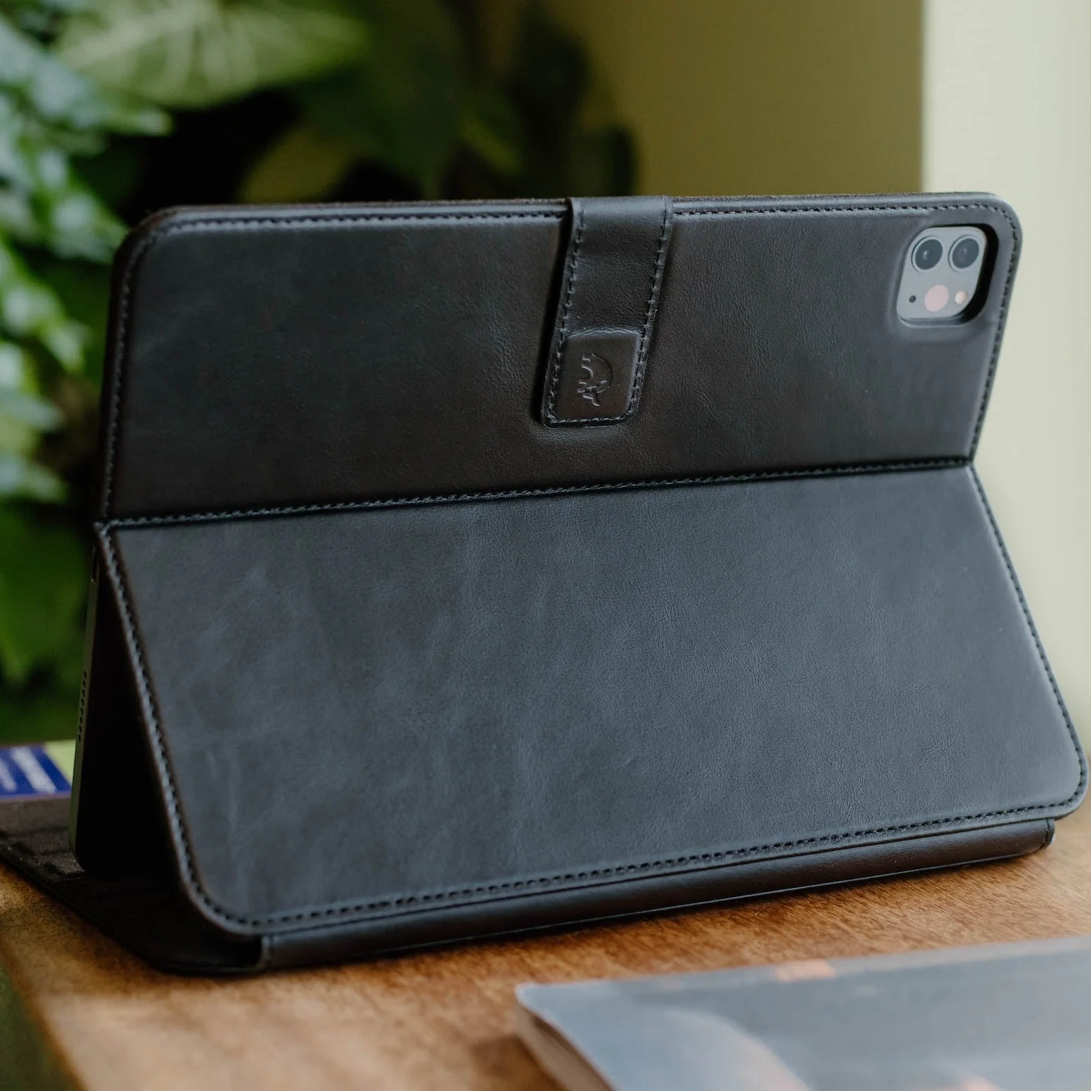 Leather iPad Case - Black - Image 8