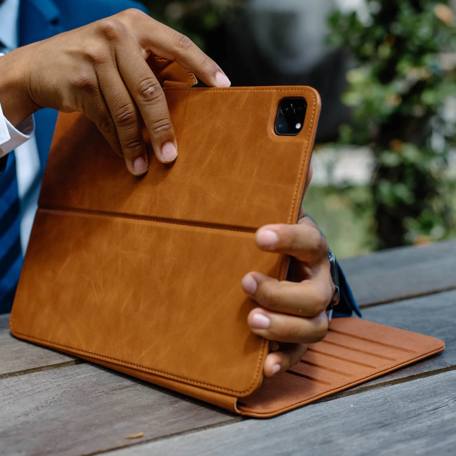 Leather iPad Case - Sienna - Image 10
