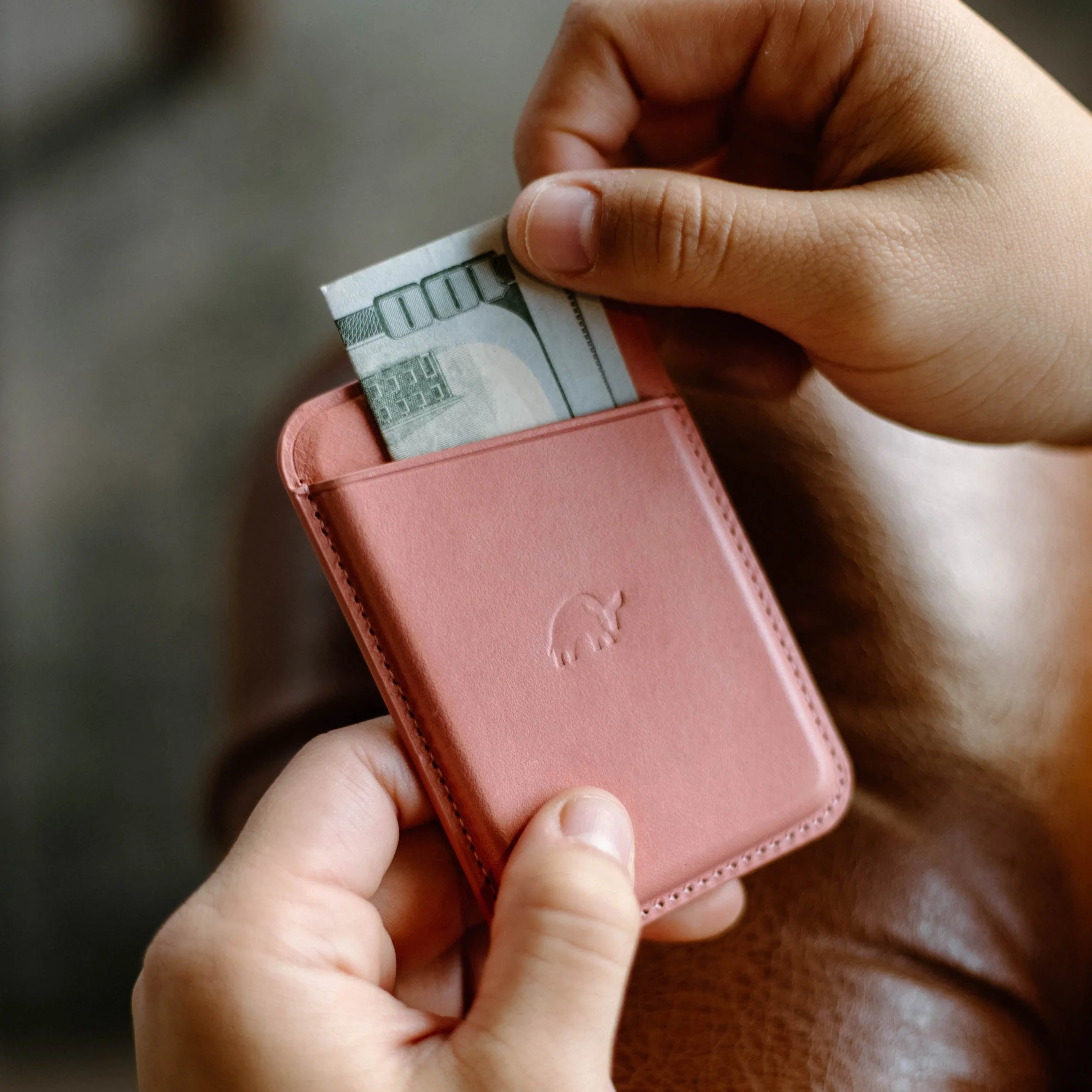 Leather Magnetic Wallet - SOUTH BEACH - Image 6
