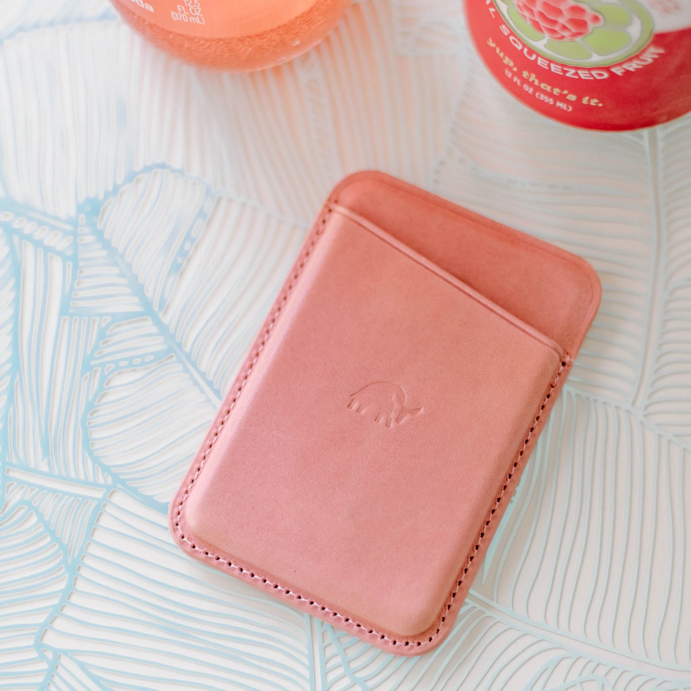 Leather Magnetic Wallet - SOUTH BEACH - Image 9