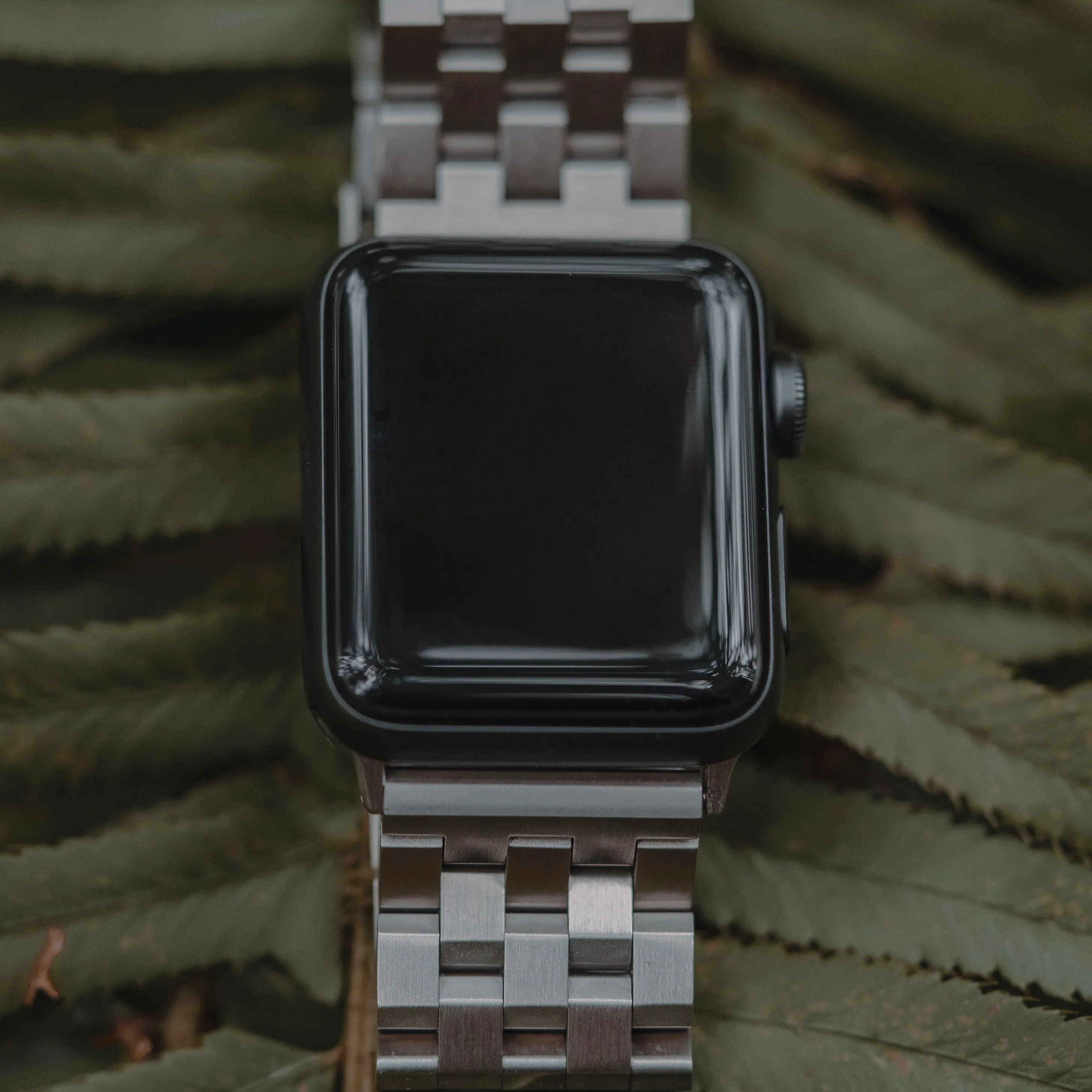 METAL Apple Watch Strap - Silver - Image 15