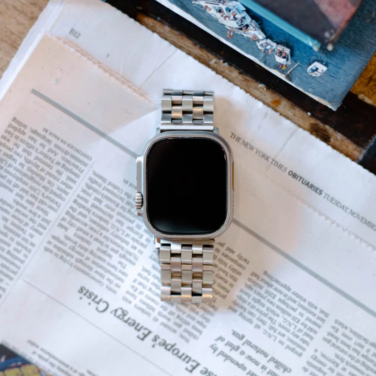 METAL Apple Watch Strap - Silver - Image 4