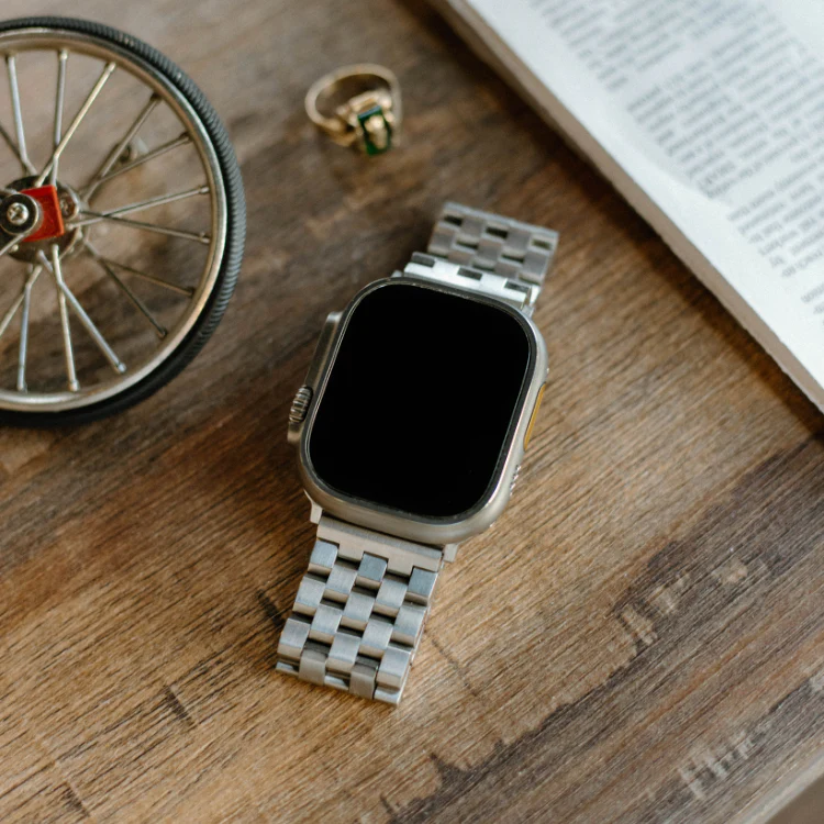 METAL Apple Watch Strap - Silver - Image 5