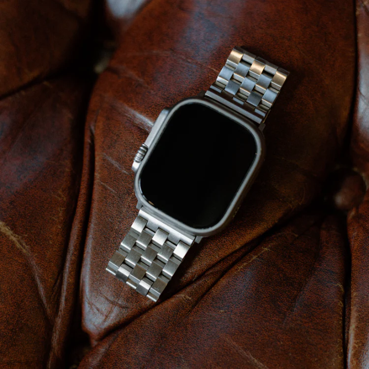 METAL Apple Watch Strap - Silver - Image 7
