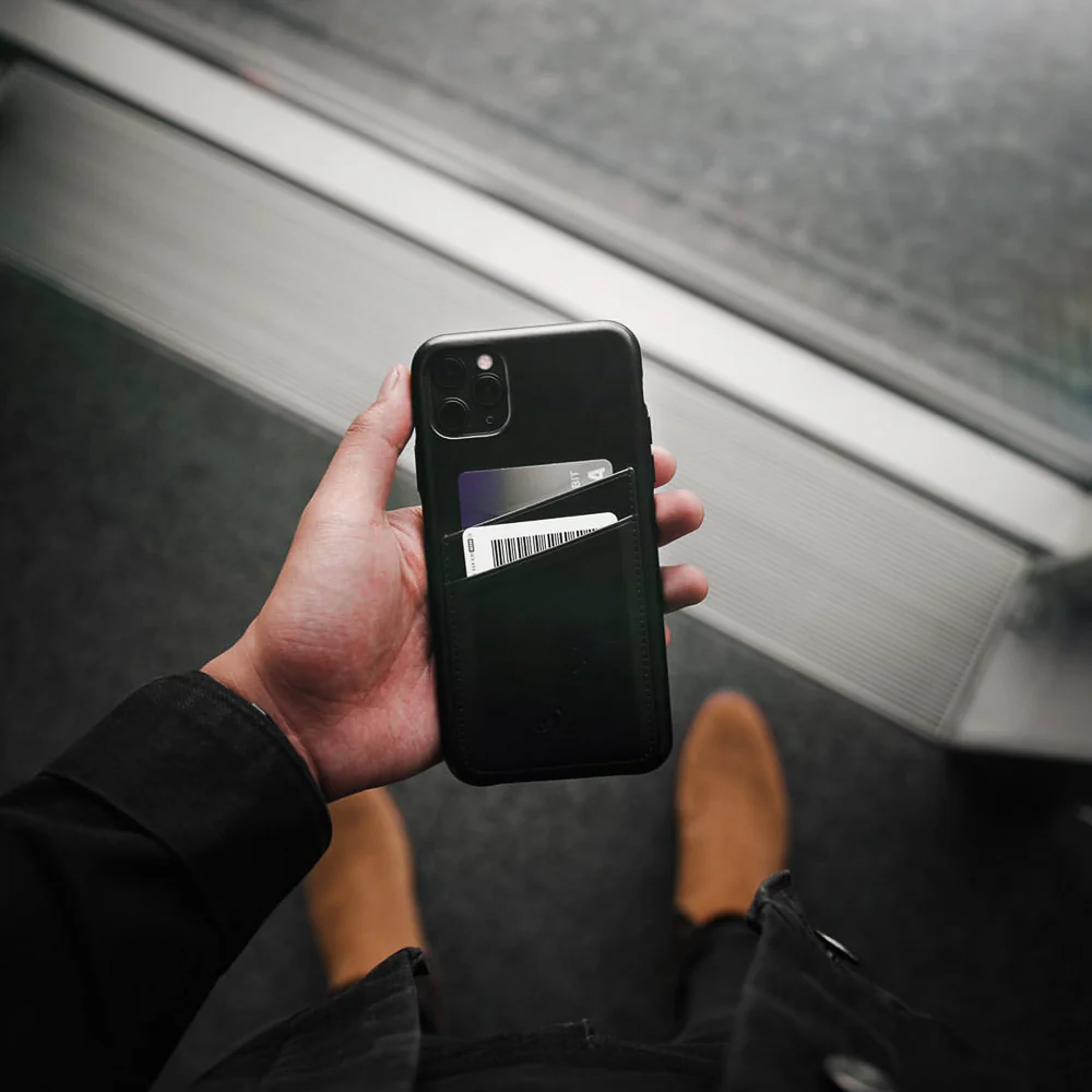 The Minimalist Portfolio Case - BLACK EDITION - Image 10
