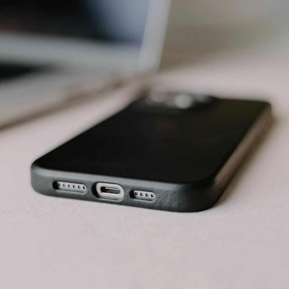 The New Contemporary Case - BLACK EDITION - Image 3
